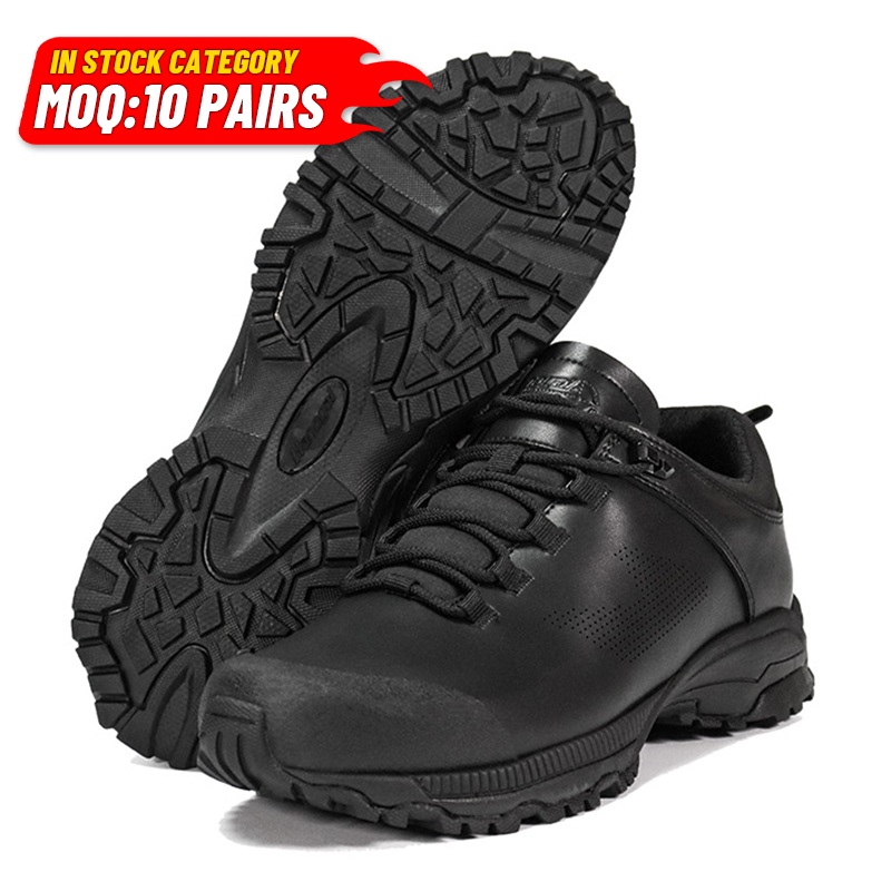 Sepatu Trekking Kulit Perlindungan Water Splash